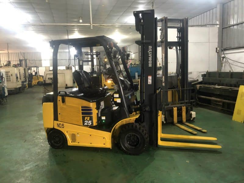 Mức tiêu thụ nhiên liệu của xe nâng dầu và xăng Komatsu Mức tiêu thụ nhiên liệu của xe nâng dầu và xăng Komatsu