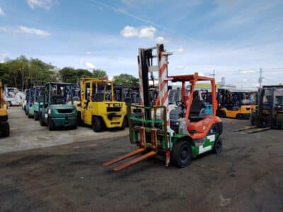 Chi Tiết Xe Nâng Dầu 2.5 Tấn Komatsu Fd25t 17