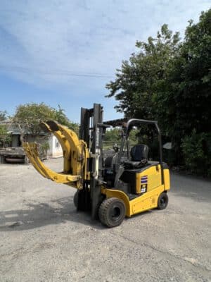 Xe Nang Kep Giay 2.5 Tan Dien Komatsu