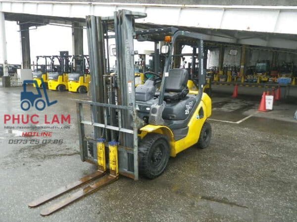 Mức tiêu thụ nhiên liệu của xe nâng dầu và xăng Komatsu