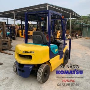 Xe Nang Dau Komatsu 2ta (1)