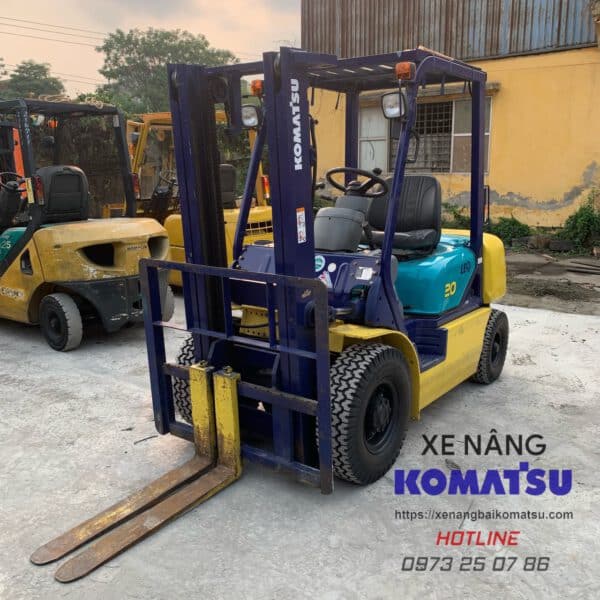 Xe Nang Dau Komatsu 2ta (2)