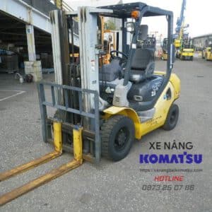 Xe Nâng Xăng Komatsu Chui Công