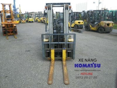 Xe Nâng Xăng Komatsu Dịch Giá